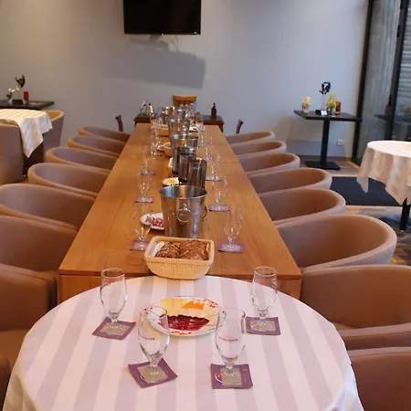 ホテル Des Quinconces Centre 5*